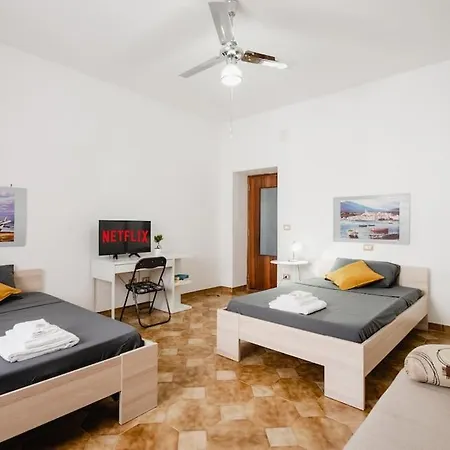 Apartmán 15min A Piedi Dal Centro Con Patio Privato! *