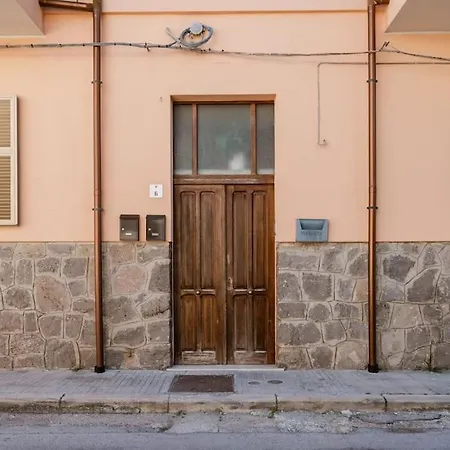 15min A Piedi Dal Centro Con Patio Privato!